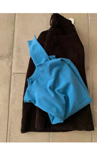 half turtleneck sweater