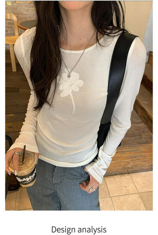 flower embroidered tee