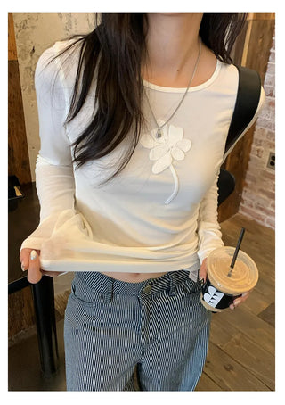 flower embroidered tee