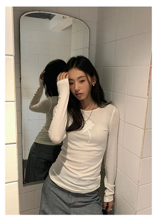 flower embroidered tee