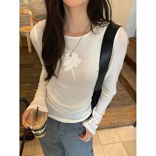 flower embroidered tee