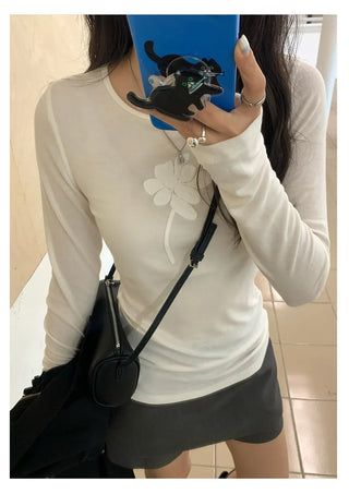 flower embroidered tee