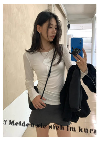 flower embroidered tee