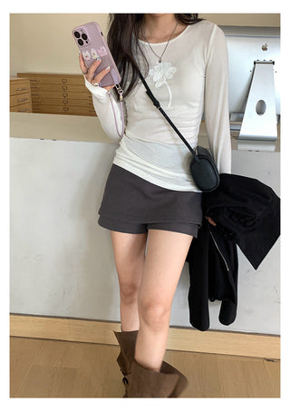 flower embroidered tee