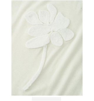 flower embroidered tee