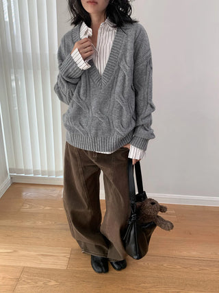 twist V-neck sweater