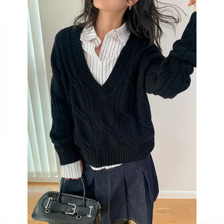 twist V-neck sweater