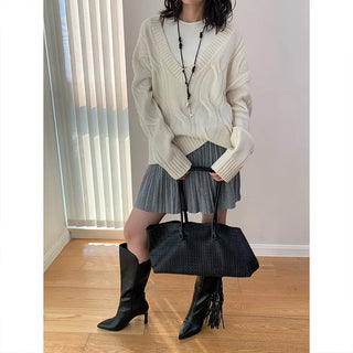 twist V-neck sweater