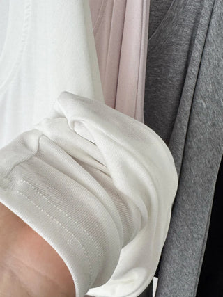 U-neck Tencel blouse