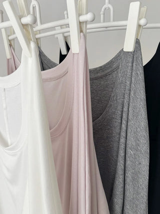 U-neck Tencel blouse