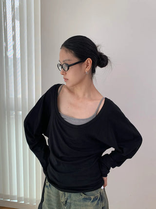 U-neck Tencel blouse