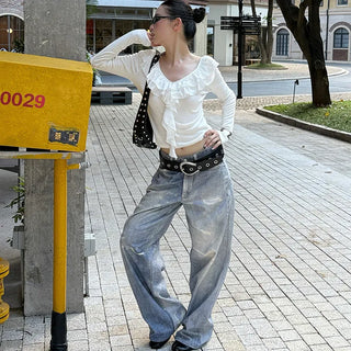 V-neck flounce shirt