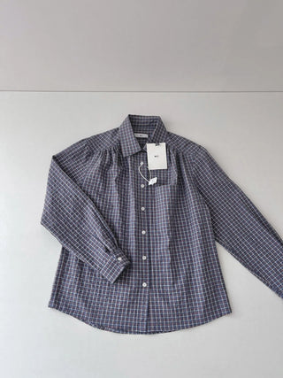 contrast plaid shirt