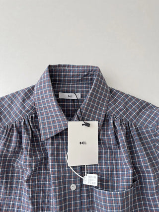 contrast plaid shirt