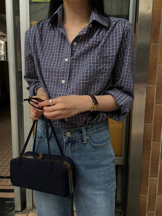 contrast plaid shirt