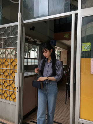 contrast plaid shirt