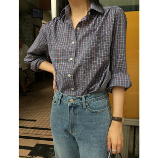 contrast plaid shirt