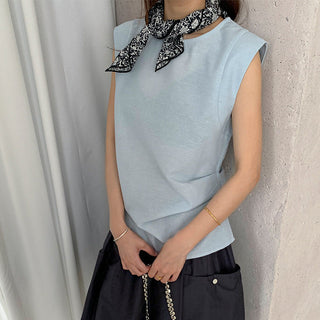 sleeveless peplum top