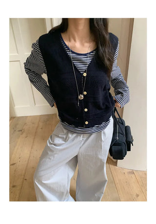 V-neck sleeveless vest