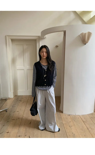 V-neck sleeveless vest