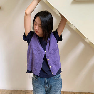 V-neck sleeveless vest