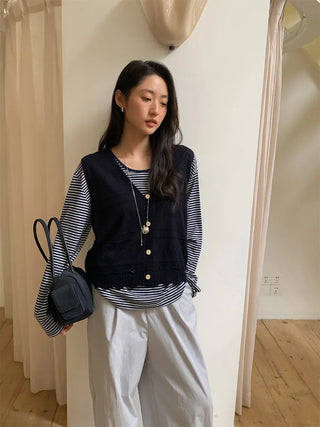 V-neck sleeveless vest