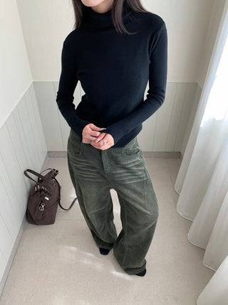 turtleneck slim sweater