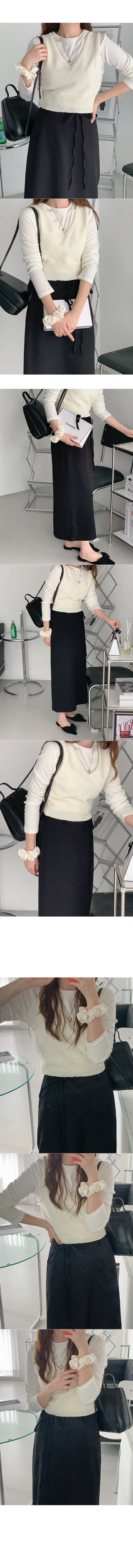 V-neck knit vest