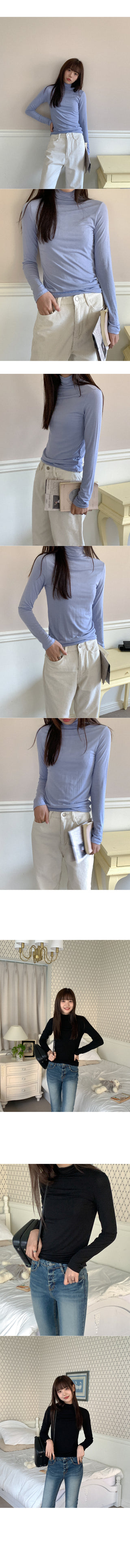 Colored turtleneck T-shirt