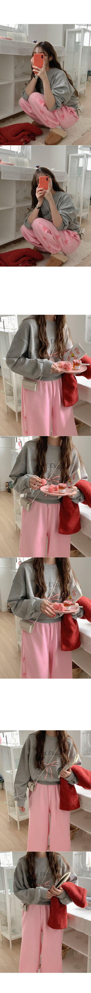 Ribbon print sweatshirt