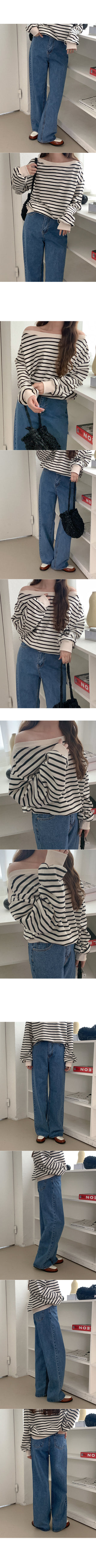 Striped boat neck sweatshirt