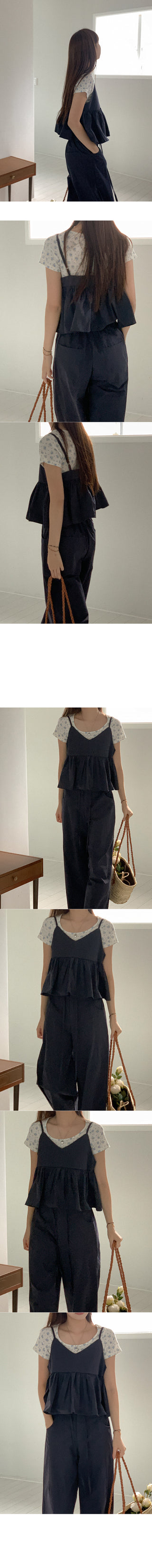 Ribbed Flower U-Neck T-Shirt