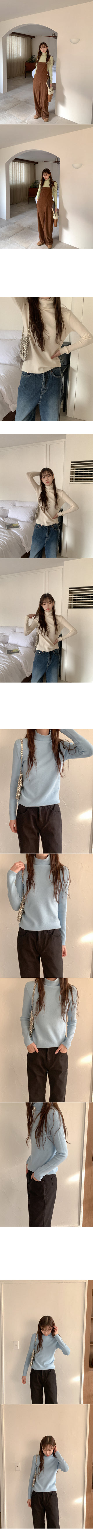 Turtleneck knit