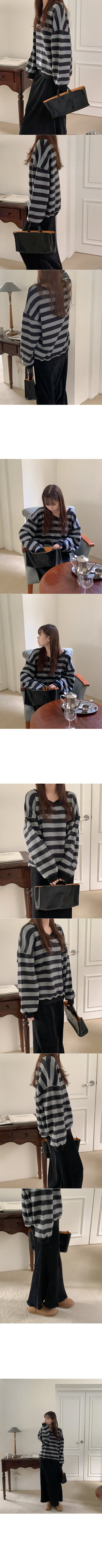 Striped V-neck sweatshirt