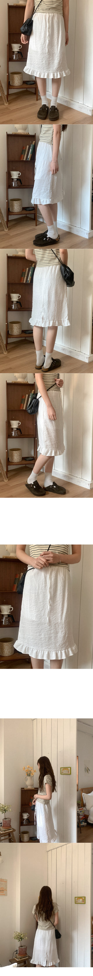 Striped U-neck short-sleeved T-shirt