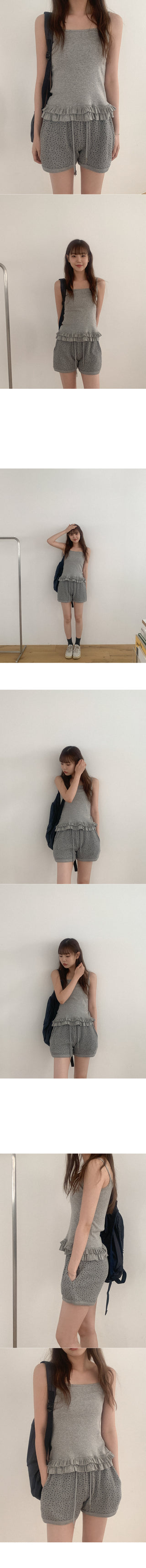 Eyelet punched button short-sleeved T-shirt