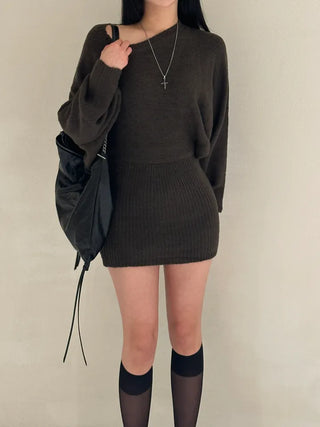 Loose knit gaori off-shoulder one-piece dress