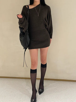 Loose knit gaori off-shoulder one-piece dress