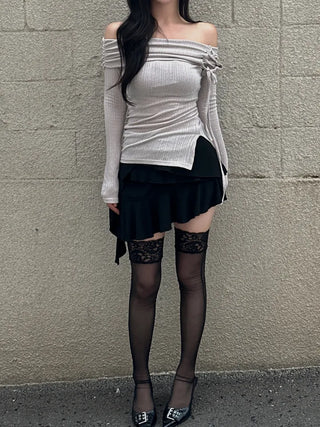 Golji Strap Team Shirring Off-Shoulder Tee