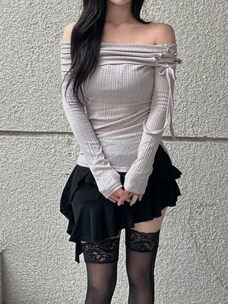 Golji Strap Team Shirring Off-Shoulder Tee