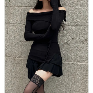 Golji Strap Team Shirring Off-Shoulder Tee