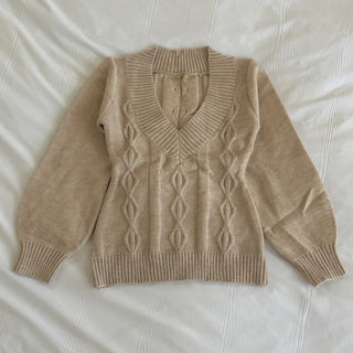Back ribbon V-neck twisted knit sweater