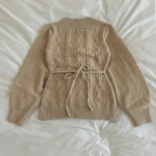 Back ribbon V-neck twisted knit sweater