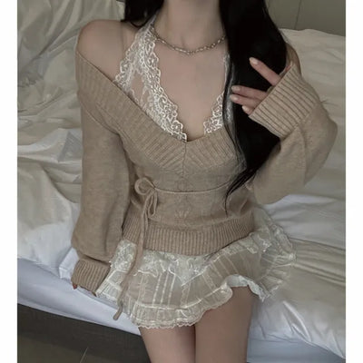Back ribbon V-neck twisted knit sweater
