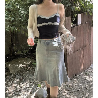 Vintage lace trimmed dot nasi