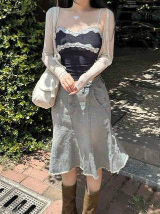 Vintage lace trimmed dot nasi