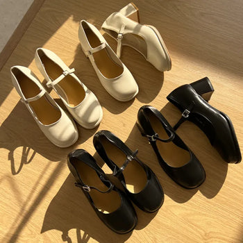 Arin Gaboshi's comfortable cushion-soled square Mary Jane loafer heel pumps (7/5cm)