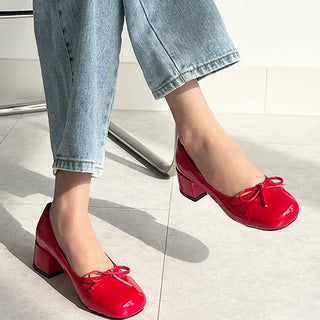 Onbi Ribbon Enamel Round Loafer Heel Pumps (5CM)