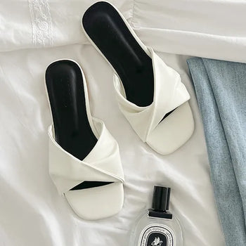 Yuha Twisted X-shaped Summer Resort Vacation Slippers Bloafer Sandals (1cm)