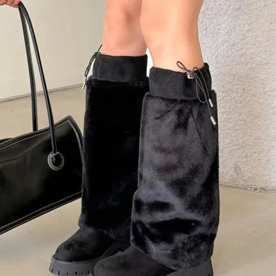 Warm winter long boots with adjustable strings and fur lining (5cm)